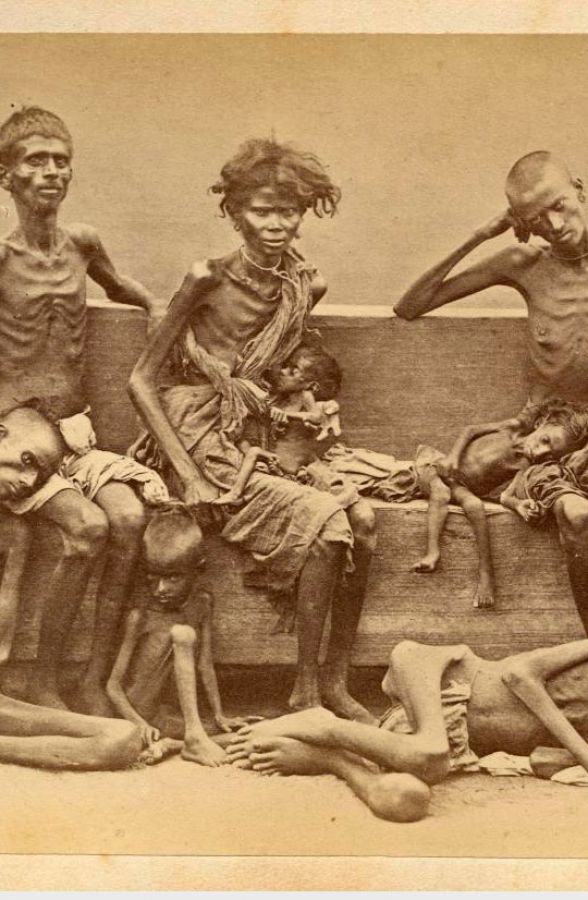 Photo of inmates of a relief camp(during the famine1876-1878), Madras – Tamil Nadu – South India ©1877-8, William Wallace Hooper, Wellcome Trust, London