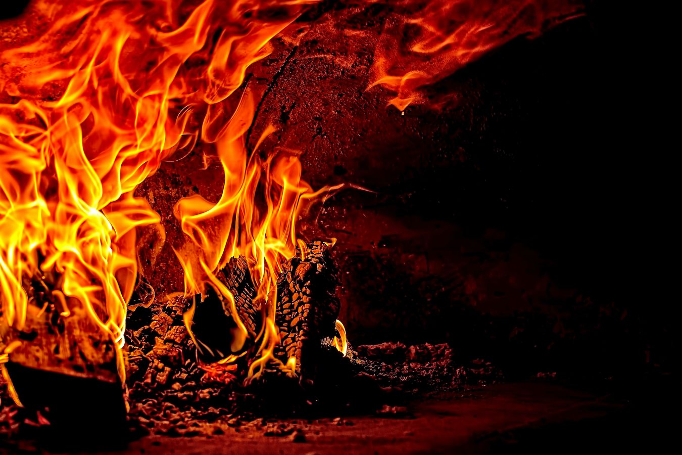 Photo of fire and burning wood. Taken by ricardo-gomez-angel-lxfvpmrtine-unsplash