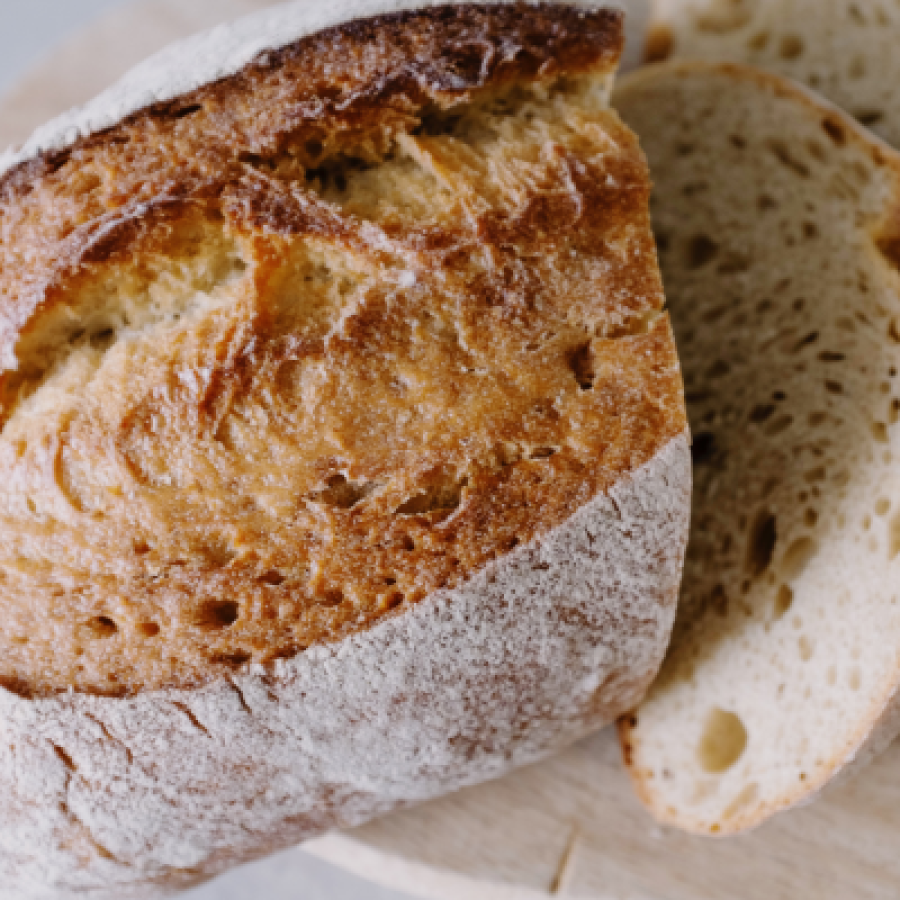 Bread on wooden chopping boars © ready made